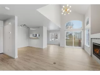 Photo #3: 4049605 Listing