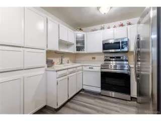 Photo #5: 4050341 Listing 