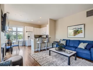 Photo #5: 4050834 Listing