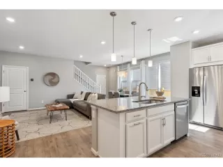 Photo #2: 4051190 Listing