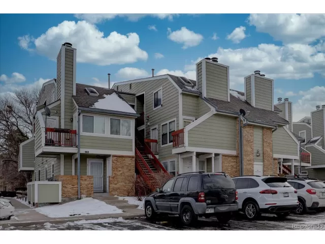 MLS: 4051955 Condo For Sale