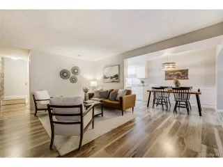 Photo #6: 4055008 Listing