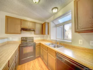 Photo #5: 4056853 Listing 