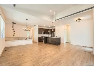 Photo #5: 4057021 Listing