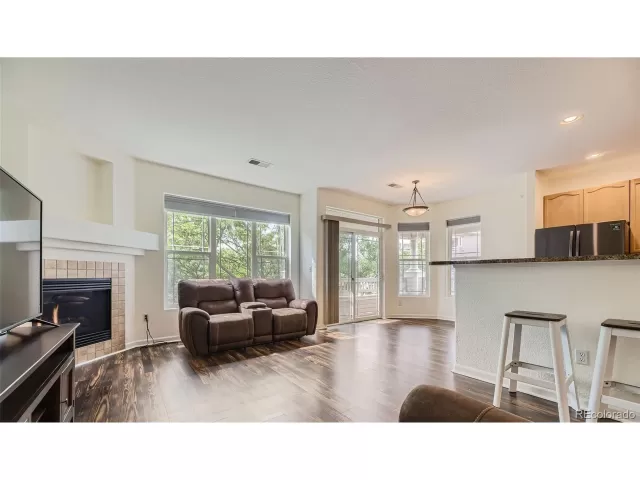 MLS: 4059715 Condo For Sale