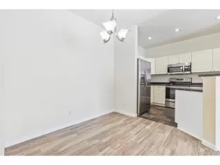 Photo #3: 4061407 Listing 