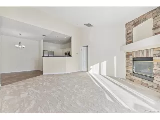 Photo #4: 4061407 Listing 