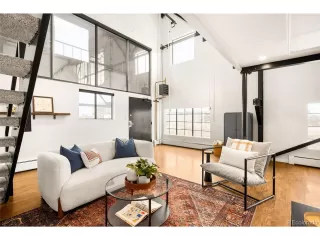 Photo #3: 4061599 Listing 