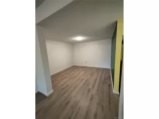 Photo #4: 4061993 Listing