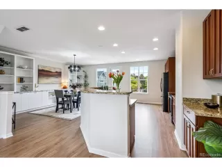 Photo #5: 4062179 Listing