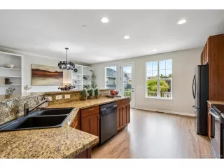 Photo #6: 4062179 Listing