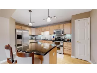 Photo #6: 4062369 Listing