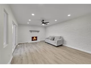 Photo #6: 4063908 Listing 