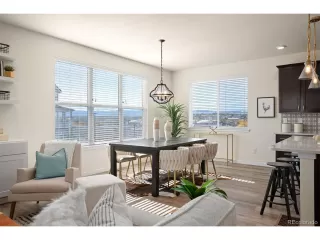 Photo #2: 4063947 Listing