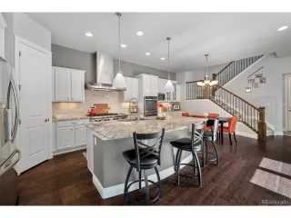 Photo #6: 4064022 Listing