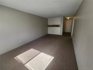Photo #4: 4068714 Listing