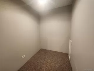 Photo #5: 4068714 Listing