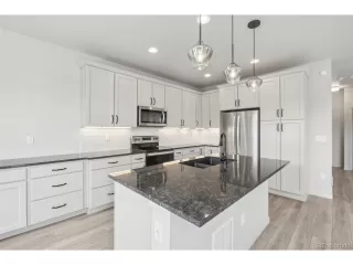 Photo #4: 4071799 Listing