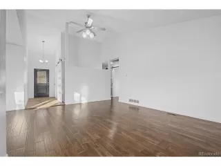 Photo #5: 4072489 Listing 