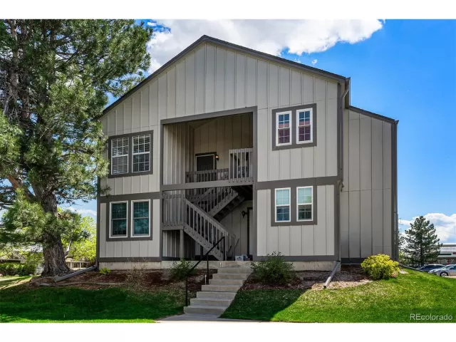 MLS: 4076019 Condo For Sale