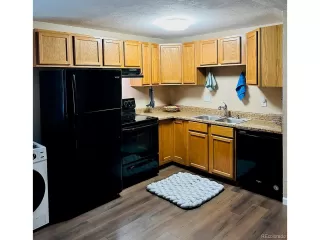 Photo #2: 4076304 Listing