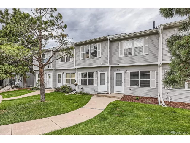 MLS: 4077238 Condo For Sale