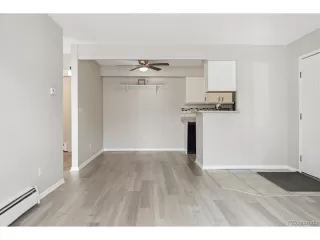 Photo #5: 4078601 Listing