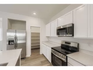 Photo #2: 4078909 Listing 