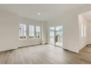 Photo #5: 4078909 Listing 