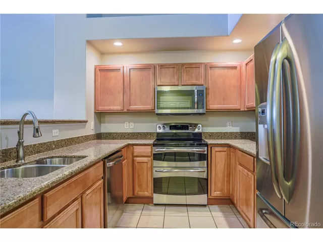 MLS: 4079509 Condo For Sale