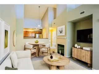 Photo #6: 4079509 Listing