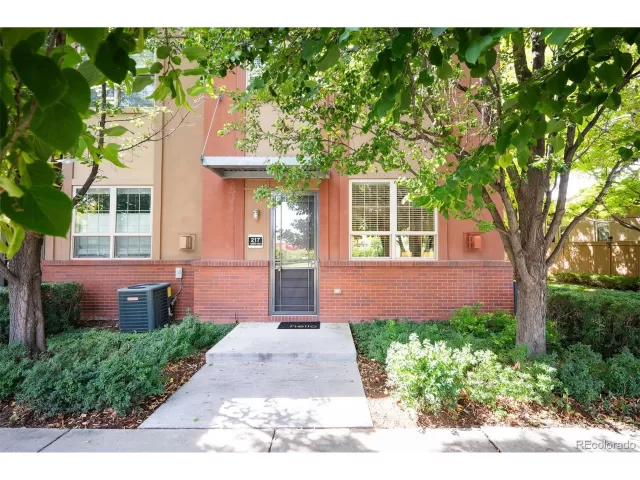 MLS: 4079925 Condo For Sale