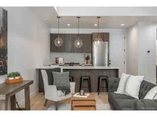 Photo #4: 4082146 Listing