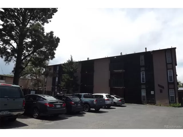 MLS: 4083616 Condo For Sale