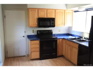 Photo #4: 4084257 Listing