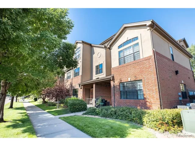 MLS: 4088699 Condo For Sale