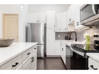 Photo #6: 4088699 Listing