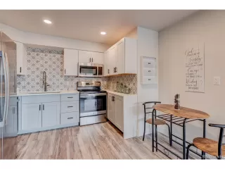 Photo #2: 4089522 Listing 