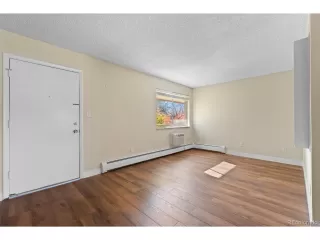 Photo #5: 4089695 Listing