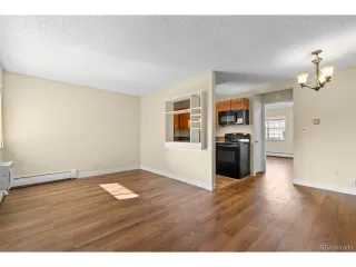 Photo #6: 4089695 Listing