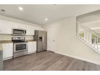 Photo #4: 4090782 Listing