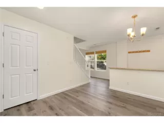 Photo #5: 4090782 Listing