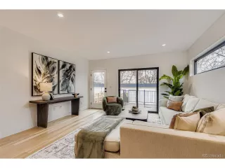 Photo #5: 4092209 Listing 