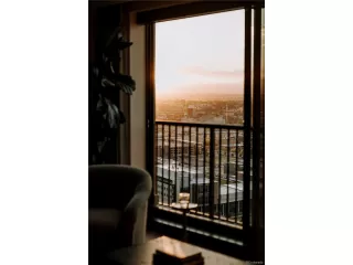 Photo #5: 4092627 Listing 