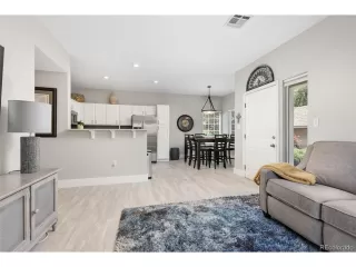 Photo #2: 4094029 Listing 