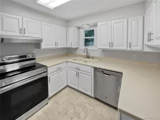 Photo #2: 4096828 Listing