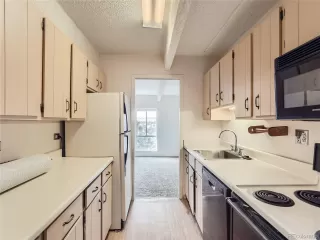 Photo #3: 4099195 Listing 