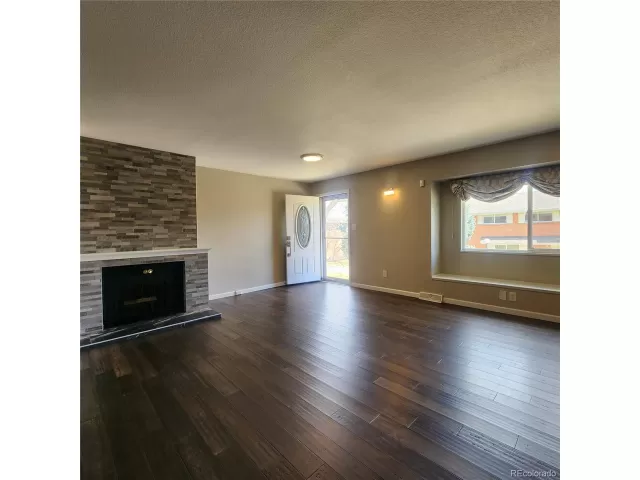 MLS: 4102226 Condo For Sale