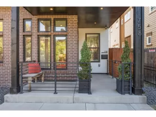 Photo #2: 4103718 Listing 