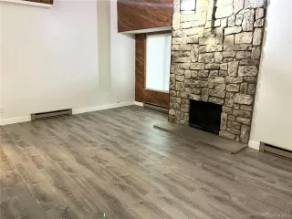 Photo #2: 4104005 Listing